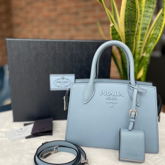 Saffiano Leather Prada Monochrome Bag - Picture 3 of 14